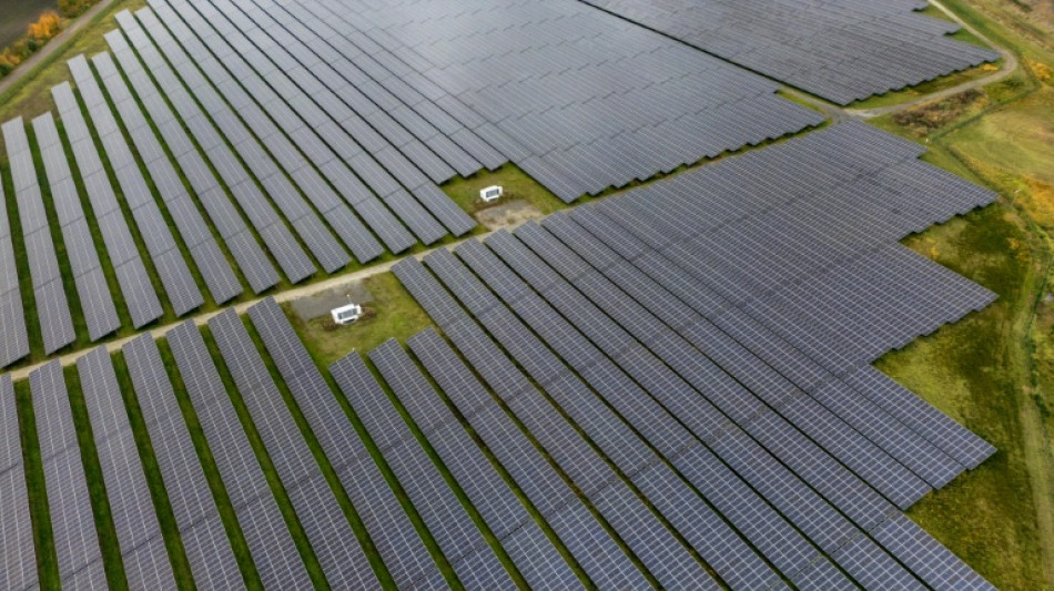 Deutscher CO2-Aussto&szlig; 2025 kaum gesunken -  Verb&auml;nde warnen vor Zielverfehlung