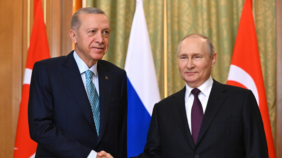Erdogan ha annunciato che parlerà con Putin lunedì