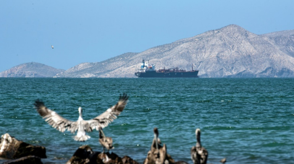 Cierran playas al este de Venezuela por derrame de petr&oacute;leo 