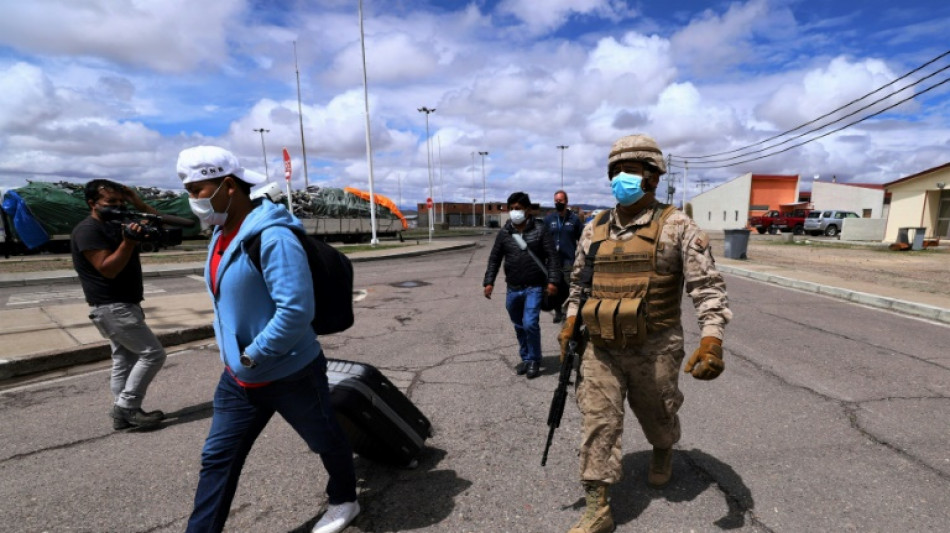 Chile inicia despliegue militar para controlar la migraci&oacute;n irregular