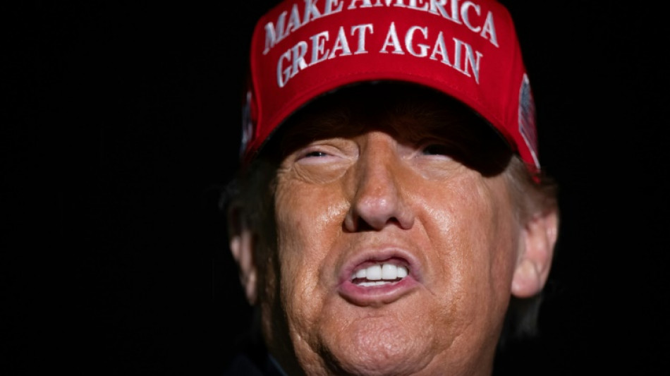 Trump dice que es "dif&iacute;cil" negociar con China, tras duplicar aranceles al acero y aluminio