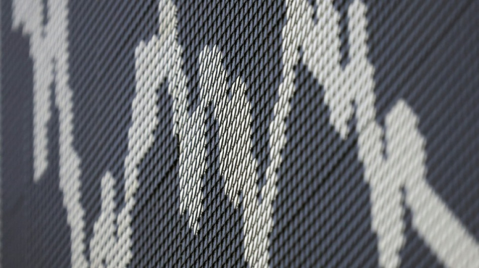 Stocks mixed as Seoul stabilises, oil prices rise with eyes on Mideast 