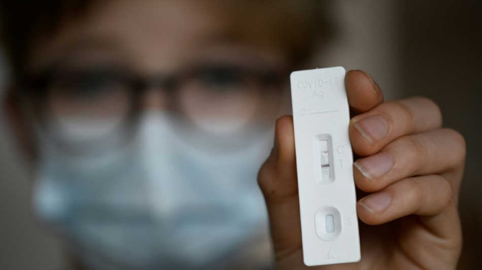 Le nombre de tests Covid monte encore, leur prix baisse &agrave; nouveau