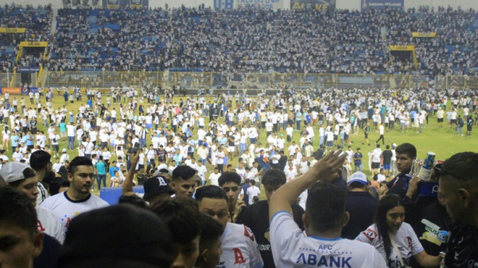 Detidos por trag&eacute;dia em est&aacute;dio em El Salvador ser&atilde;o novamente processados
