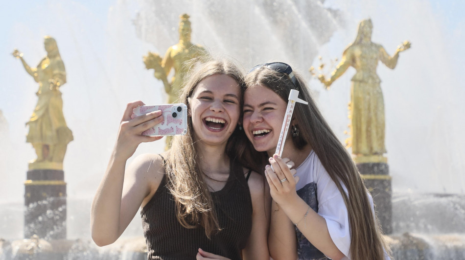 Tra amici cervello in connessione, attività neurale è sincrona