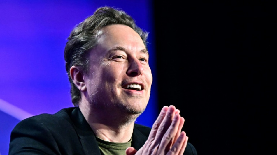 Elon Musk dit fermer les bureaux de X au Br&eacute;sil