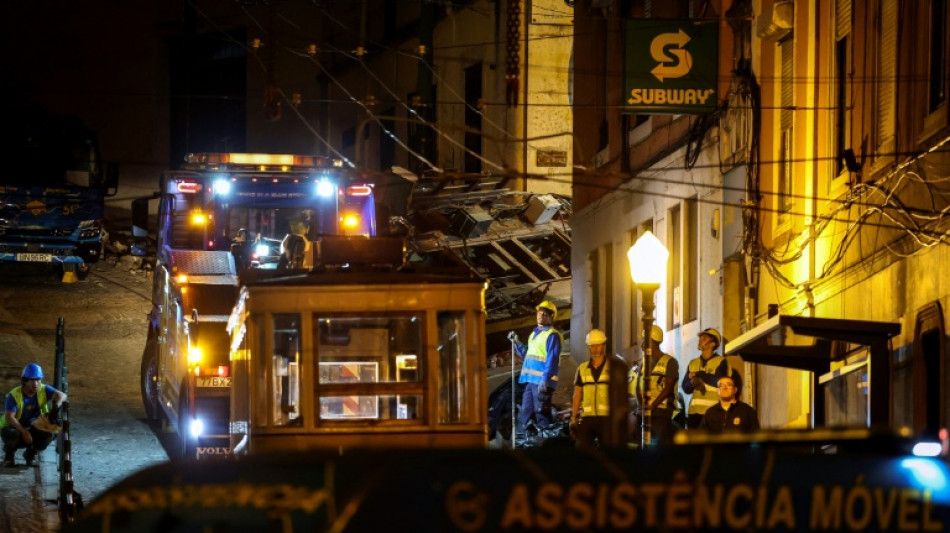 El accidente de funicular en Lisboa ocurri&oacute; tras "la desconexi&oacute;n del cable entre las dos cabinas"