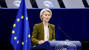 Von der Leyen, 'il futuro dell'auto Ue &egrave; elettrico'