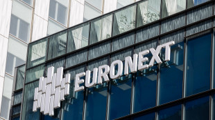 Borsa: Europa contrastata, effetto Stellantis, Milano -0,25%