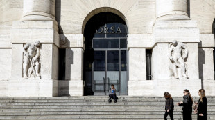Borsa: Milano chiude in rialzo (+0,33%)