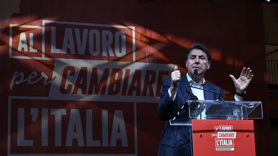 Conte, io da subito per Ucraina, ma no al riarmo per 'minaccia russa'