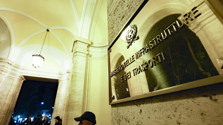 Pnrr, 'dal Mit gi&agrave; versati 2,3 miliardi ai Comuni'.