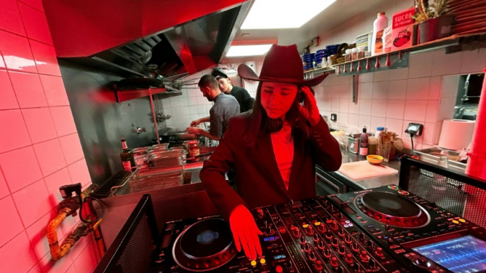 Techno aux fourneaux : &agrave; Marseille, un restau-salle de mix attire les DJs