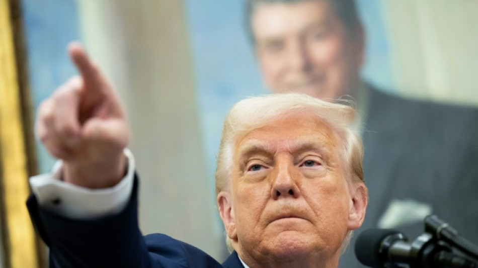 Trump adverte que 'dor verdadeira est&aacute; por vir' para huthis e Ir&atilde;