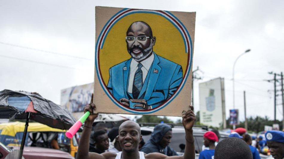 Lib&eacute;ria realiza elei&ccedil;&otilde;es presidenciais nas quais George Weah busca um segundo mandato