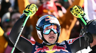 Ski: le Canadien Crawford triomphe sur la descente de Kitzb&uuml;hel, encore rat&eacute; pour Odermatt