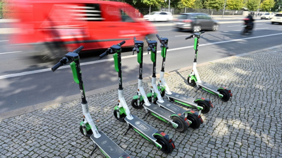 Betrunkener f&auml;hrt mit E-Scooter in Schlangenlinien &uuml;ber Autobahn in Bremen