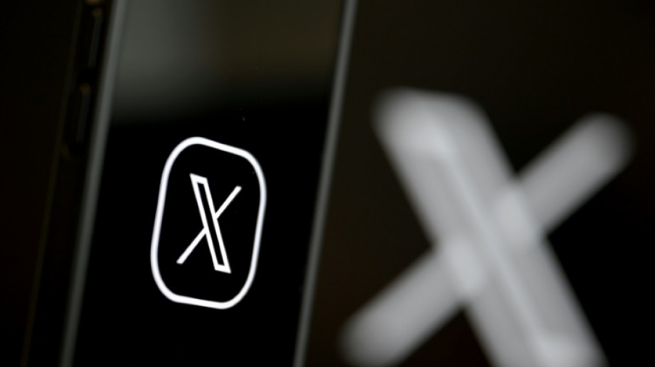 X et la classe politique, le foss&eacute; entre la parole et les actes