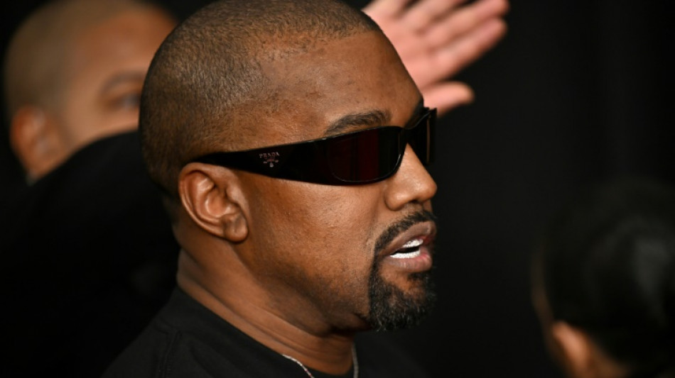 Sitio web de Kanye West queda fuera de l&iacute;nea tras ofrecer camisetas con s&iacute;mbolo nazi