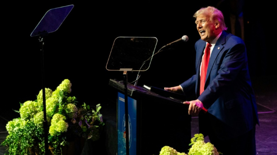 Promotores pedem ordem de prote&ccedil;&atilde;o ap&oacute;s post amea&ccedil;ador de Trump