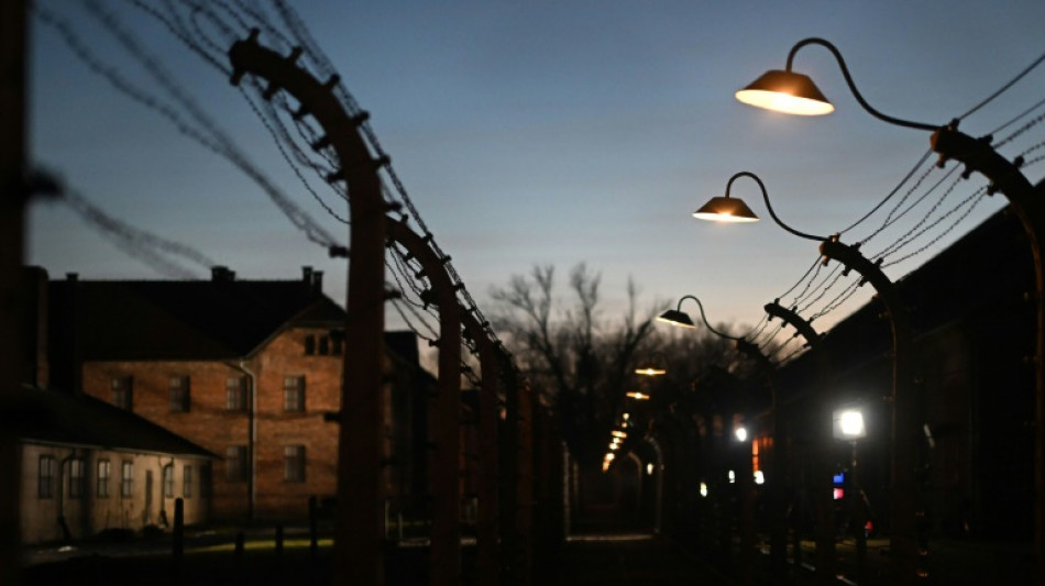 Attacke in Gedenkst&auml;tte in Hannover: Kr&auml;nze nach Holocaustgedenken  zerst&ouml;rt 