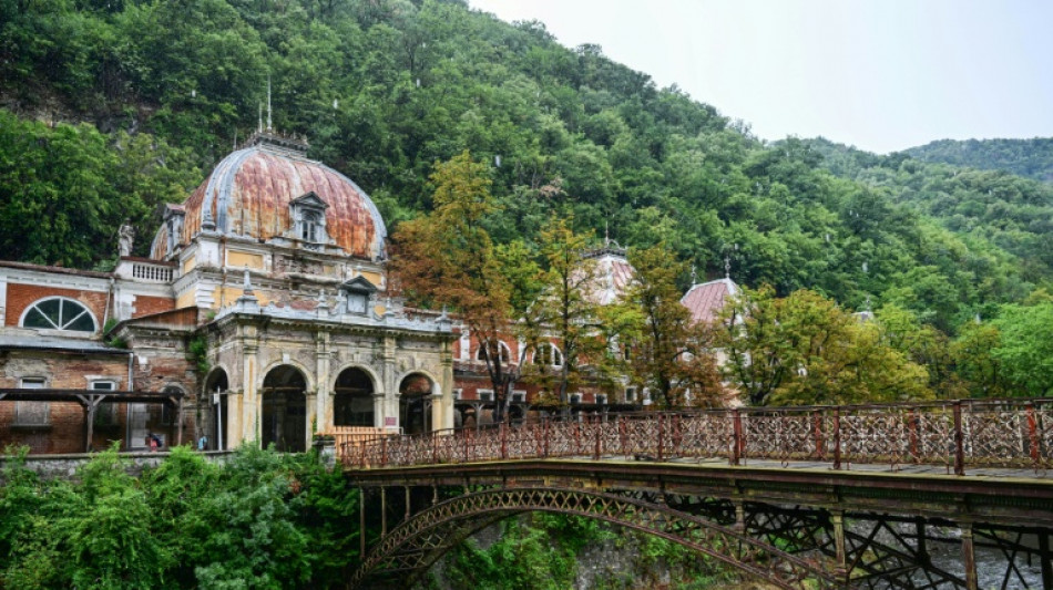 Una ciudad termal fantasma arrasada por la corrupci&oacute;n vuelve a la vida en Rumania