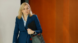 Warken im Grundsatz offen f&uuml;r breitere Beitragsbasis f&uuml;r Krankenkassen