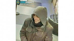 Pol&iacute;cia interroga homem em caso de CEO morto em NY, diz imprensa dos EUA