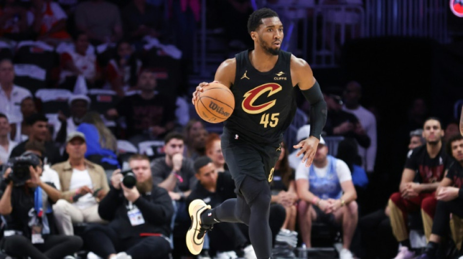 Los Cavaliers toman aire en Indiana con otra exhibici&oacute;n de Mitchell