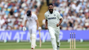 Siraj's double strike leaves England reeling in second Test