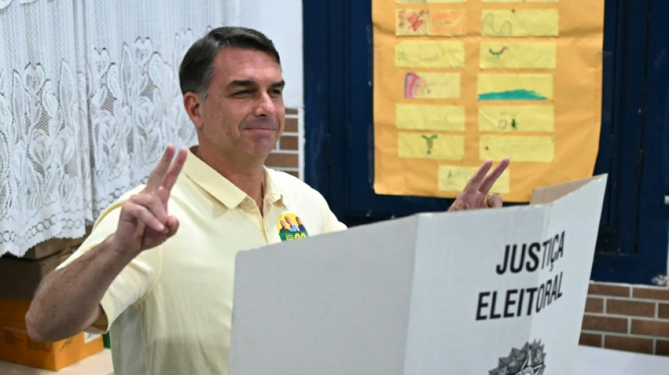 Fl&aacute;vio Bolsonaro, o herdeiro da extrema direita que desafia Lula