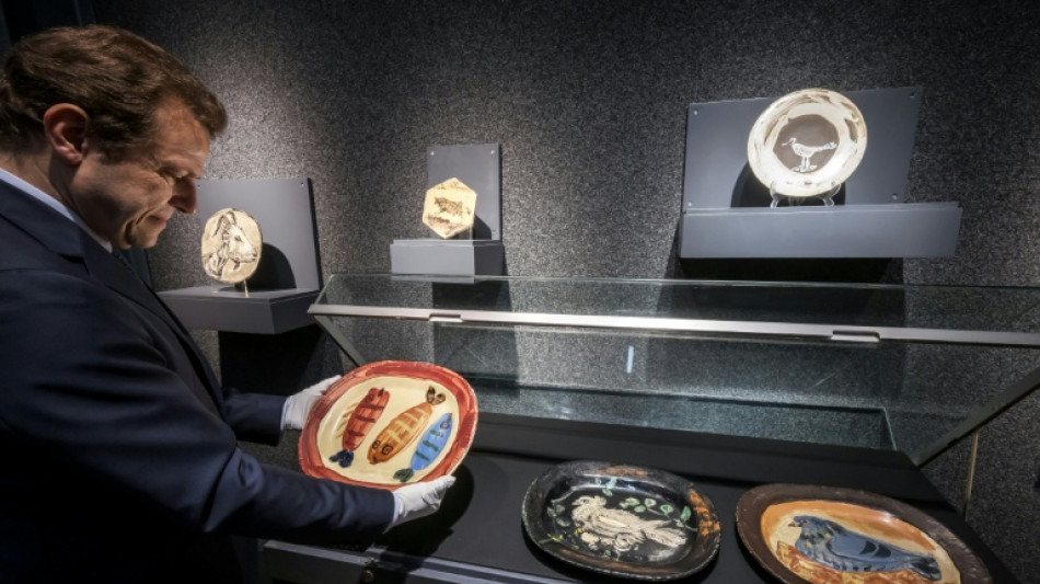 Sept assiettes et plats uniques et in&eacute;dits de Picasso vendus pour pr&egrave;s de 290.000 euros &agrave; Gen&egrave;ve