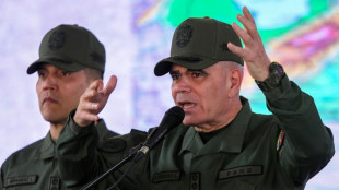 El ministro de Defensa dice que EEUU "triplic&oacute;" los vuelos de aviones esp&iacute;as "contra" Venezuela