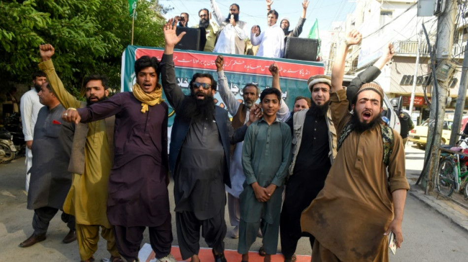 Nach Angriff in Kaschmir: Indien und Pakistan &uuml;berziehen sich mit Strafma&szlig;nahmen