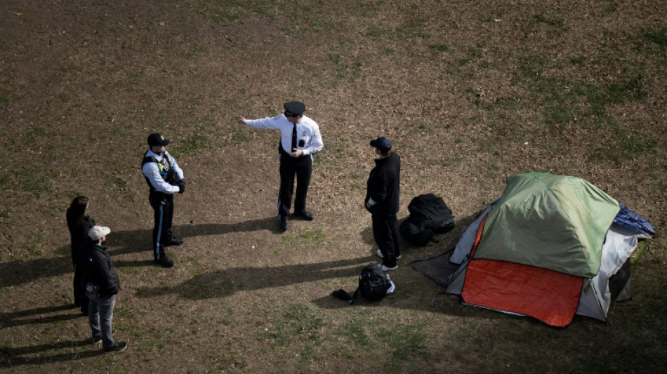 Trump pede para pessoas sem-teto irem para 'longe' de Washington
