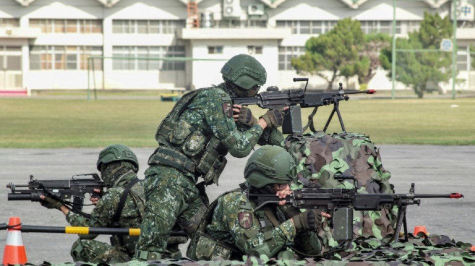 Taiwán permitirá mujeres en entrenamientos de reservistas por primera vez