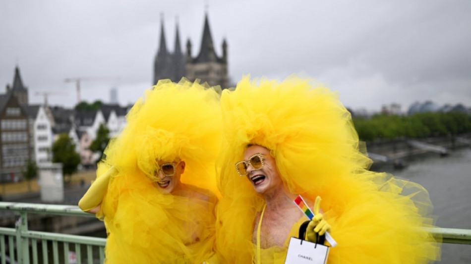 Hunderttausende bei Demonstration zum Christopher Street Day in Köln