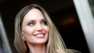 Angelina Jolie realiza una visita sorpresa a la ciudad ucraniana de Jers&oacute;n