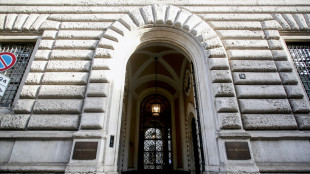 Mps sale in Borsa (+0,85%) dopo il rilancio di Intesa (+0,8%)