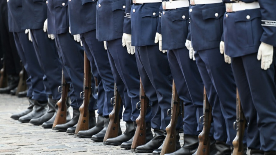 Sex mit Ehefrau von Kamerad: Gericht k&uuml;rzt Bundeswehrsoldat vor&uuml;bergehend Bez&uuml;ge