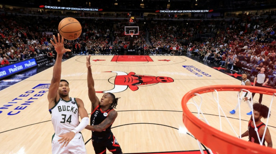 NBA: Milwaukee battu &agrave; Chicago apr&egrave;s prolongations, 13e revers d'affil&eacute;e pour les Spurs