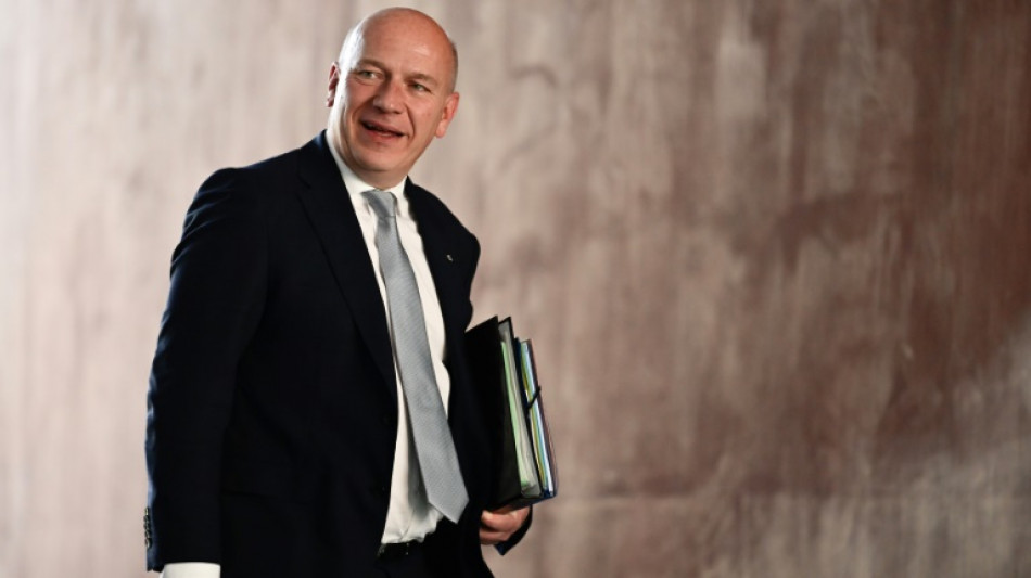 Berlins Regierender B&uuml;rgermeister best&auml;tigt Beziehung zu Bildungssenatorin