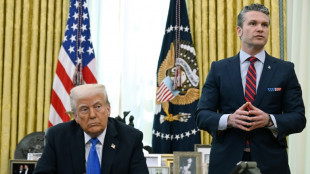 Trump anuncia contrato com a Boeing para futuro avi&atilde;o de combate F-47