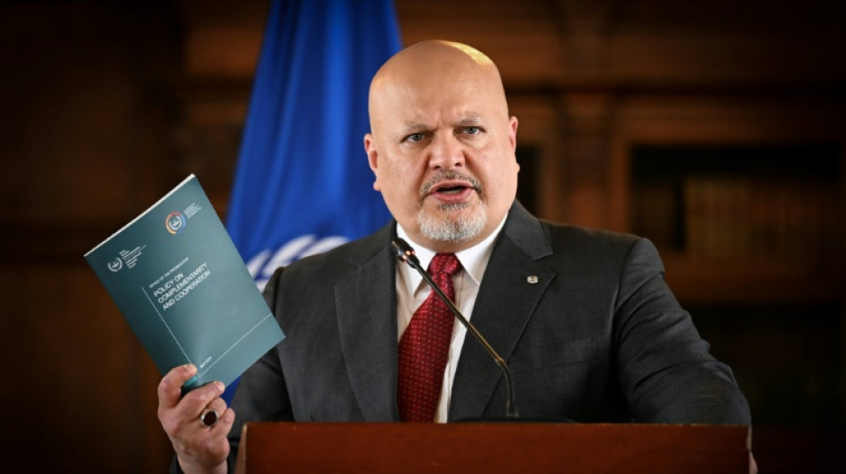 Alvo de investiga&ccedil;&atilde;o, procurador do TPI se afasta do cargo temporariamente