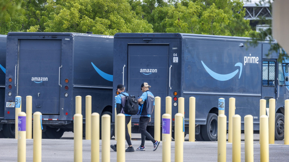 Amazon pronta a cacciare 30.000 dipendenti a partire da oggi