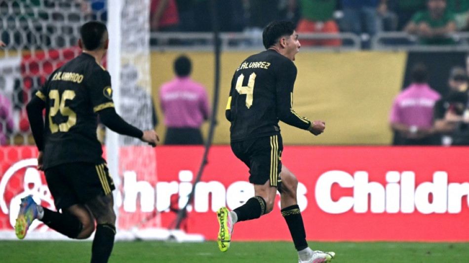 Mexico defeat USA 2-1 to retain CONCACAF Gold Cup 