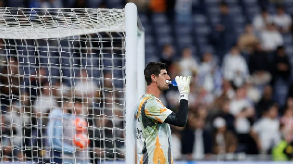 Courtois es duda por una lesi&oacute;n de espalda para los partidos con B&eacute;lgica