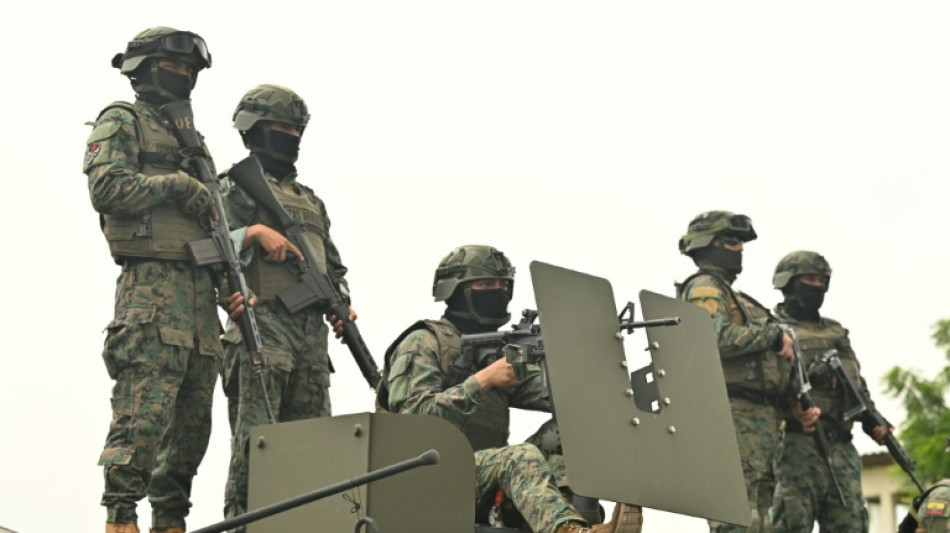 M&aacute;s de 250 detenidos en Ecuador en el primer d&iacute;a de toque de queda anticrimen