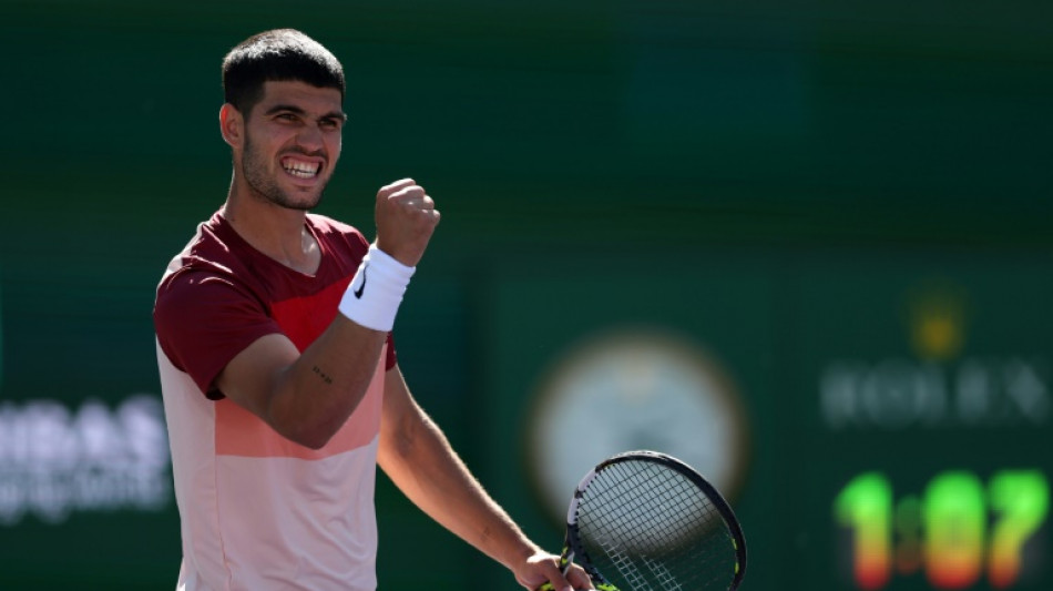 Alcaraz y Sabalenka vuelan en Indian Wells y Cer&uacute;ndolo pisa octavos