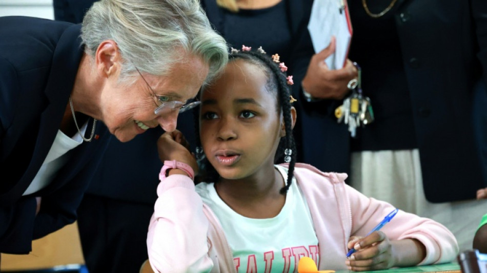 Borne fait sa rentrée, dans un contexte politique incertain